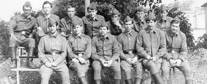 Игра в солдатики.